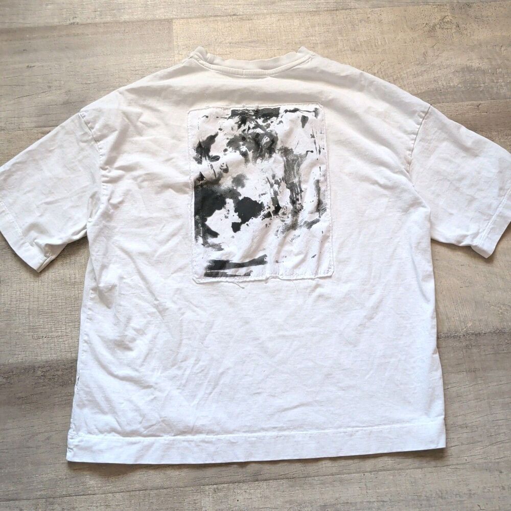 ZARA Men’s White Textured Patch T-Shirt Black Abstract Print Back Size L